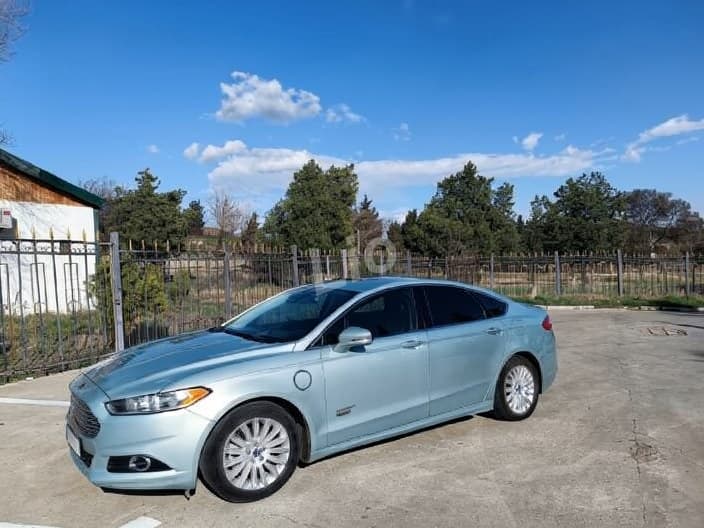 Ford Fusion Titanium Plug-in Hybrid