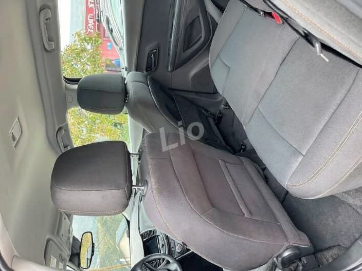 Chevrolet Tracker — 4