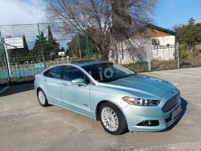 Ford Fusion Titanium Plug-in Hybrid